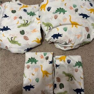 Pillowfort Dinosaur Print Bedding Sheets - Multicolor